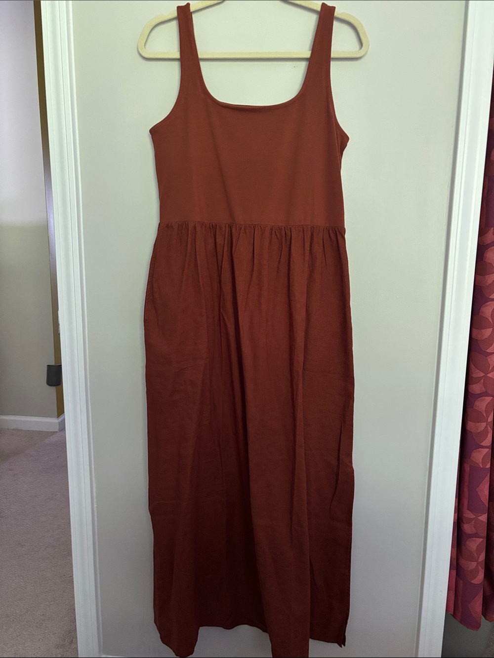 Lou and Greg Rust Scoop Neck Sleeveless Maxi Dress